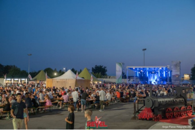 Revel Summer Festival, stasera al via la kermesse con Tonino Carotone