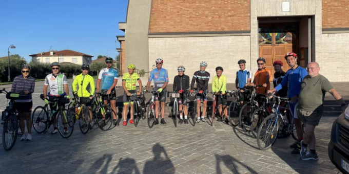 Da Lurano in bicicletta verso la città eterna: “Roma arriviamo!”