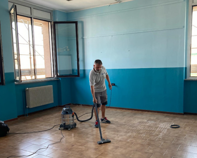 Cantiere chiuso alla scuola primaria, tutto pronto anche grazie ai volontari