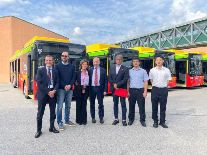 Dieci nuovi autobus elettrici in servizio, Atb punta al diesel free entro il 2030