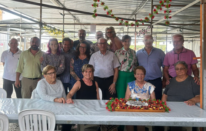 Trenta coppie di sposi in festa per gli anniversari di nozze