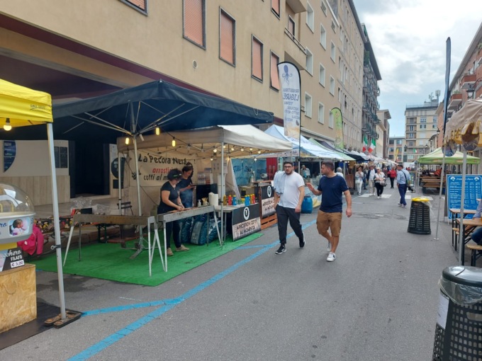 Stand da tutto il mondo, domani si inaugura lo Street Food Market