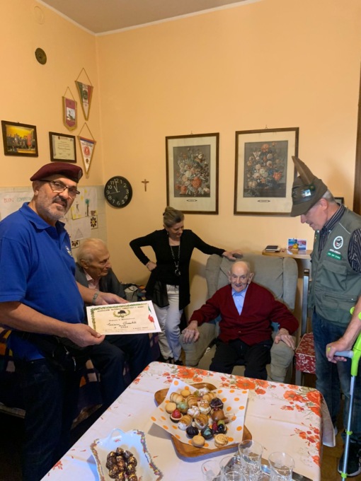 Nonno Miro compie 102 anni e arriva il riconoscimento dei Combattenti e Reduci