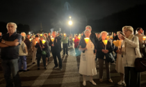 Un Rosario per chiedere la pace in Terra Santa e il Santuario s’illumina di centinaia di fiaccole