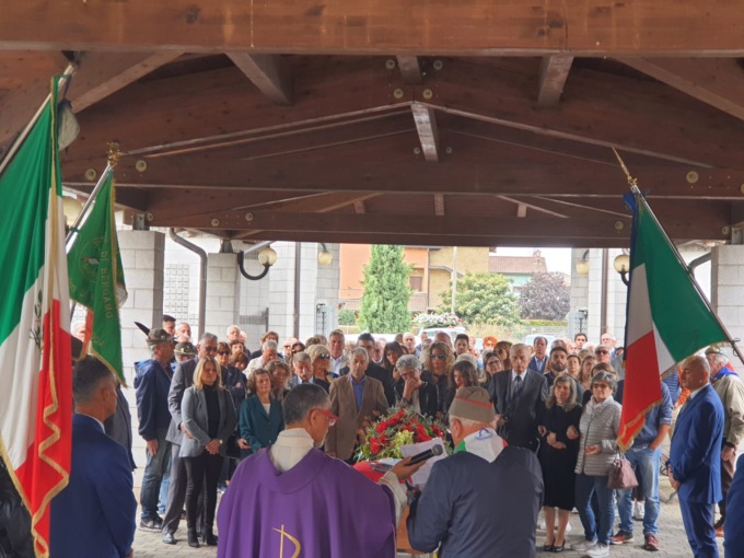 Folla per i funerali di Casimiro Brembati, 102 anni, ultimo reduce di Russia nella Divisione Cosseria