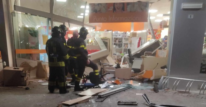 Ladri devastano la Conad di Cologno al Serio: pesantissimi danni questa notte