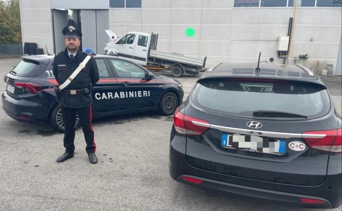 Con l’auto rubata del Corpo Consolare, arrestato a Valbrembo