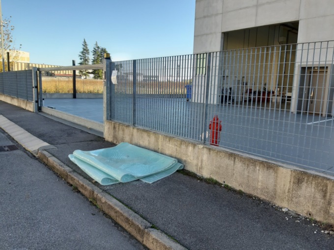 Maxi furto in azienda di alta moda: rubati 1000 capi per un valore di un milione di euro