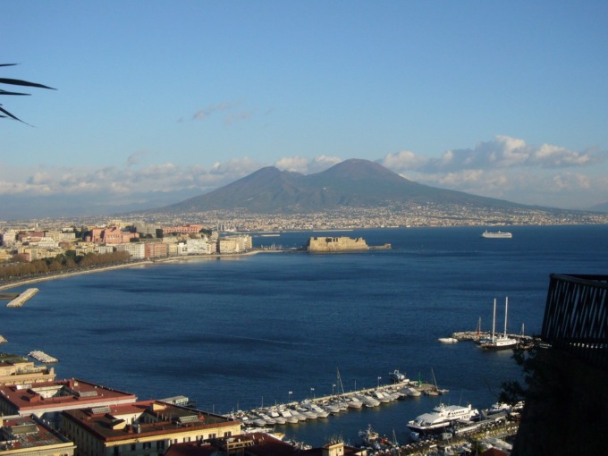 Si spaccia per un maresciallo di Treviglio e truffa  un’agenzia viaggi di Napoli