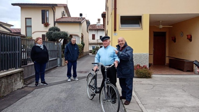 Il postino di “C’è posta per te” sulle strade della Bassa