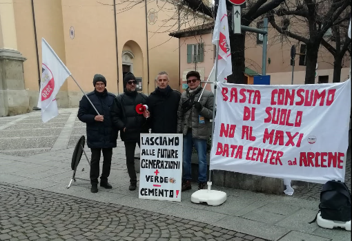 Presidio del M5S davanti al Comune per dire “no” all’Innovation Hub