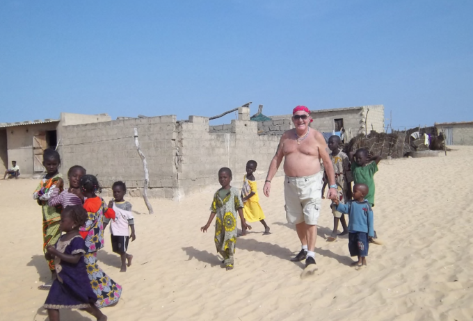 Il nome di “Baldo” sulla scuola dei “suoi” amati bambini in Senegal