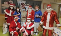 I Pantelù portano il Natale nella reparto di Pediatria
