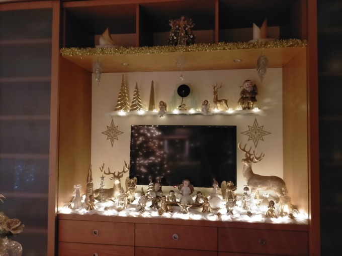 Una casa trasformata in un villaggio di Natale