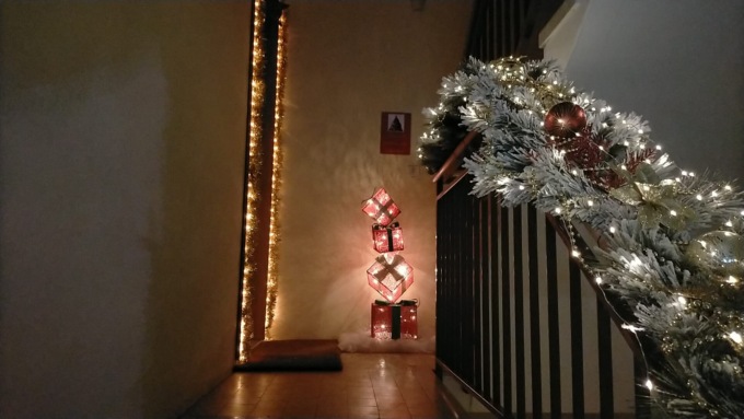 Una casa trasformata in un villaggio di Natale