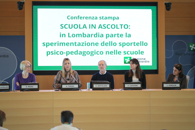 Disagio giovanile, in Lombardia parte la sperimentazione con lo sportello psico-pedagogico a scuola