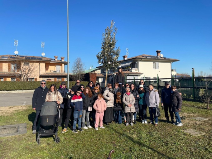Un albero in memoria del vicino Egidio Dario