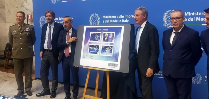 La scuola Fermi vola nello spazio e raccoglie il plauso del Ministro