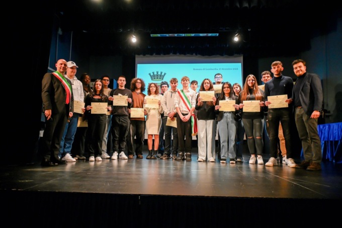 La città celebra le sue eccellenze scolastiche: premiati gli studenti meritevoli