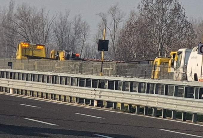 Ribaltamento in Brebemi,  casello di Romano chiuso in direzione Milano