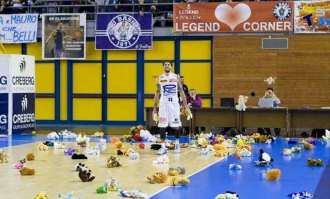 Al PalaFacchetti sabato torna il Teddy Bear Toss