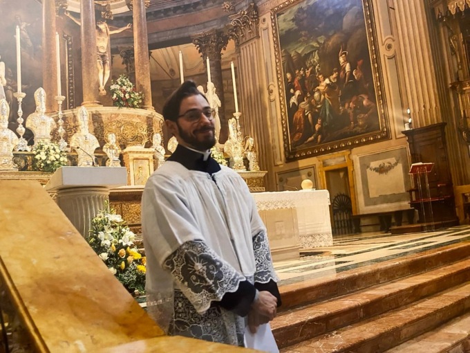 Il sacrista Matteo Mancone saluta la Comunità pastorale di Treviglio