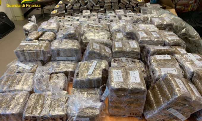 Droga nella cascina, traffico internazionale scoperto tra Bergamo, Brescia e la Spagna