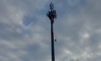 Petizione contro la nuova antenna a Treviglio, l'assessore: "Stiamo monitorando"