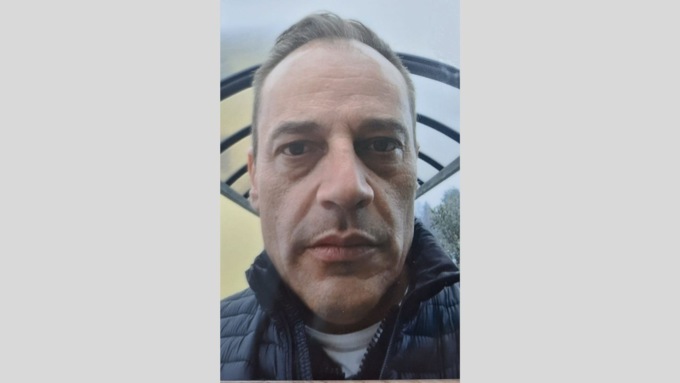 Trovato morto in bagno, 49enne stroncato da infarto
