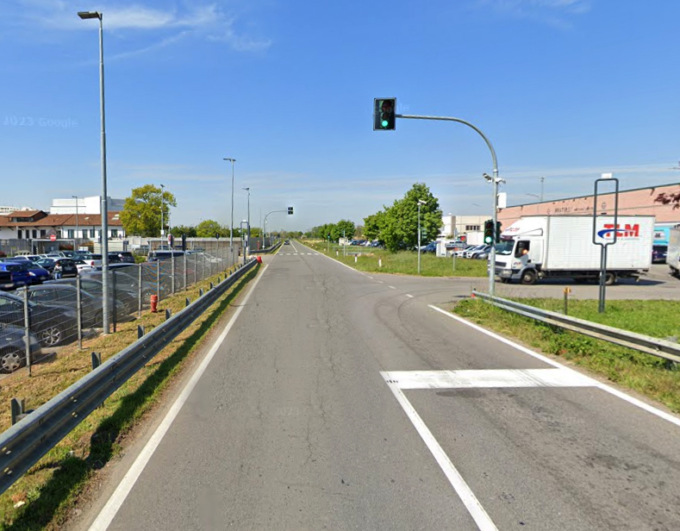 Statale 11, un T-red sul semaforo per la sicurezza stradale