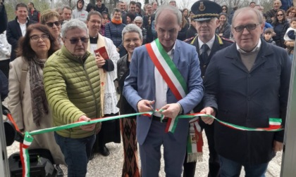 Inaugurato il centro sportivo ristrutturato: "Sia strumento contro il disagio giovanile"