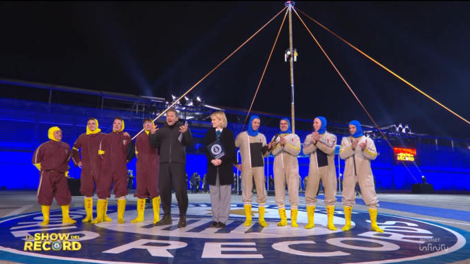 Palo della cuccagna: la squadra brignanese accede alle fasi finali dello “Show dei Record”