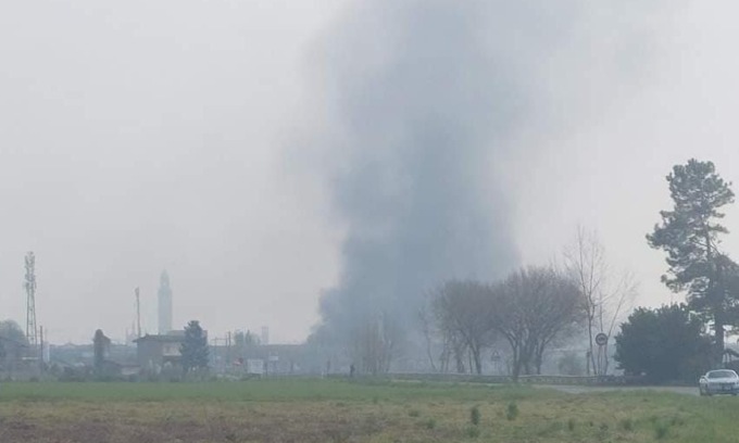 Incendio alla Soliveri, rientrato l’allarme: “Rogo domato e nessuna criticità”