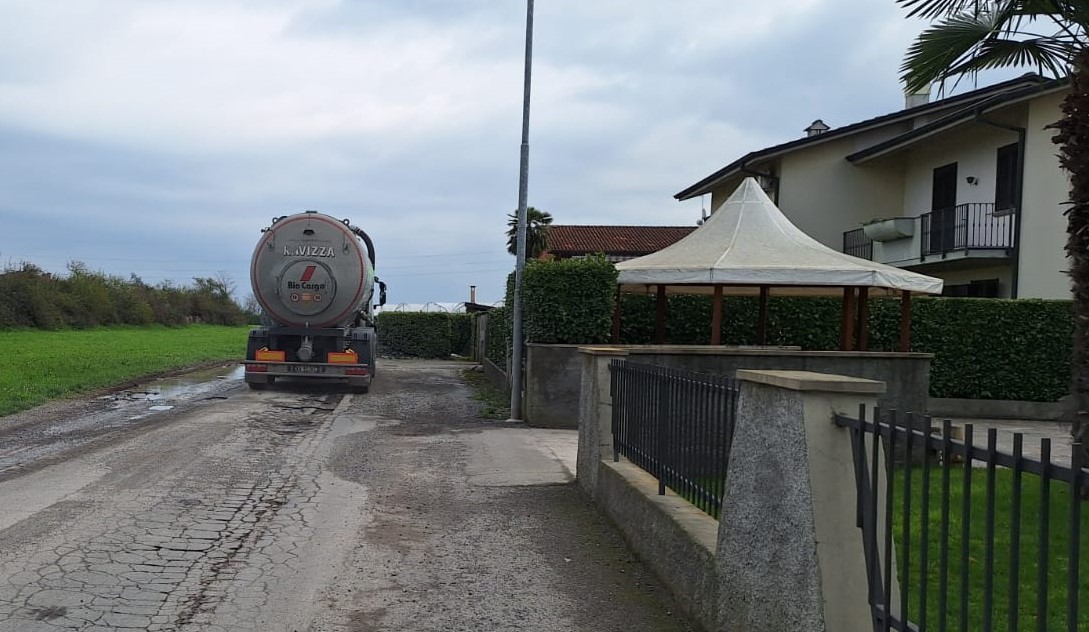 Martinengo Traffico pesante nella frazione di Cortenuova di Sopra. I residenti di via delle Seradine protestano