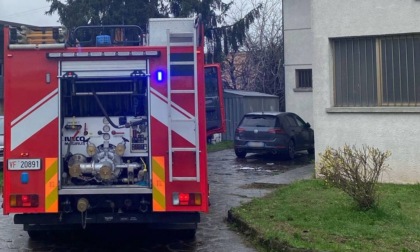 Principio d'incendio in casa, paura per una famiglia