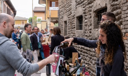 Domenica torna l’appuntamento con “Ciserano Decanta”, il Festival del vino tra arte e socialità