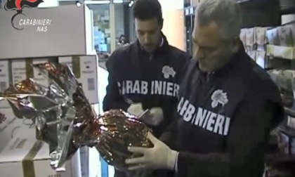 Prodotti scaduti anche da anni, a Pasqua sorpresa amara
