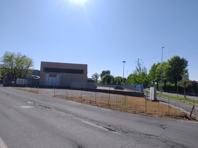 Legato mentre svuotano la cassaforte: terrore nella villa di un imprenditore