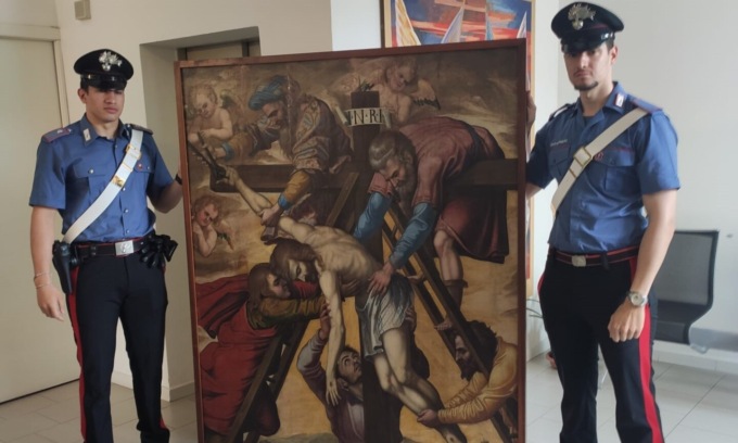 I carabinieri ritrovano un dipinto del XVI secolo, se n’erano perse le tracce da più di trent’anni