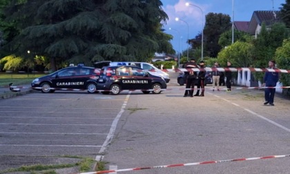 Tragedia a Spino, un uomo muore nella sua auto in fiamme