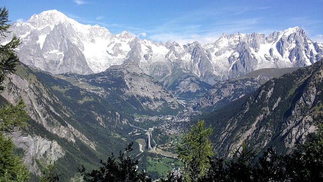 Small Cities 2024: Courmayeur nella top 5 delle bellezze italiane