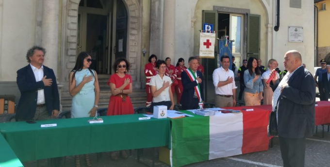 Pasquale Busetti apre il mandato in Piazza Maggiore davanti ai cittadini