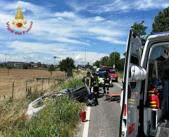 Frontale tra un auto e un furgone a Covo, grave un 47enne