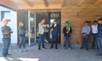 Nuova struttura polifunzionale, il sindaco consegna le chiavi agli alpini
