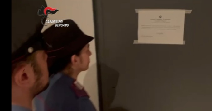 Un’organizzatissima “casa del sesso” in un appartamento bergamasco: arrestati la maitresse cinese e il proprietario di casa italiano