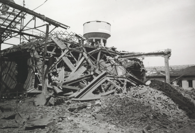 Dall’arte di Luigi Oldani una medaglia per ricordare gli 80 anni dal bombardamento della Dalmine
