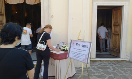 Stamattina a Fontanella l'ultimo saluto alla piccola Anna