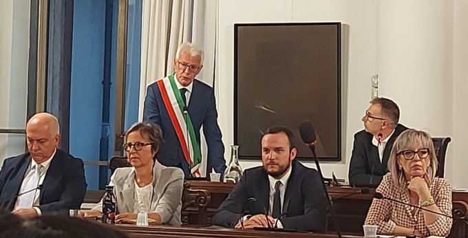 Consiglio al vetriolo, Il Pd incalza: “L’attuale maggioranza non ha nessun merito”