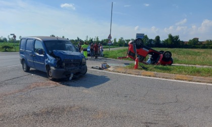 Schianto all'incrocio di Castel Cerreto, ferita una coppia di anziani