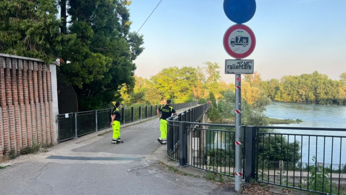 E’ ancora disperso il 25enne inghiottito dall’acqua dopo un tuffo nella Muzza a Cassano